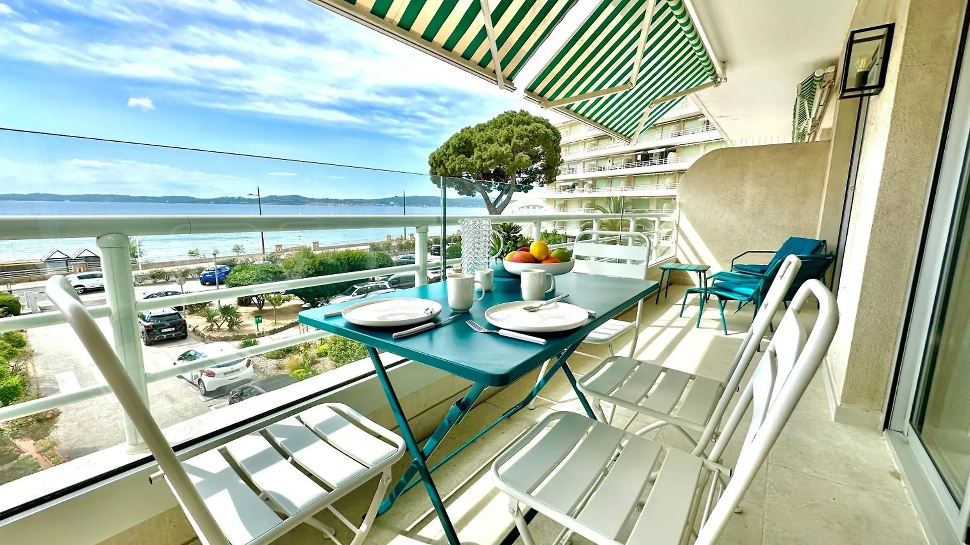 Appart Matisse Face Mer Parking Sainte-Maxime 0*,  France